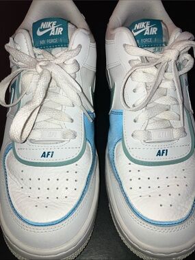 Nike White Teal Low Top Sneakers